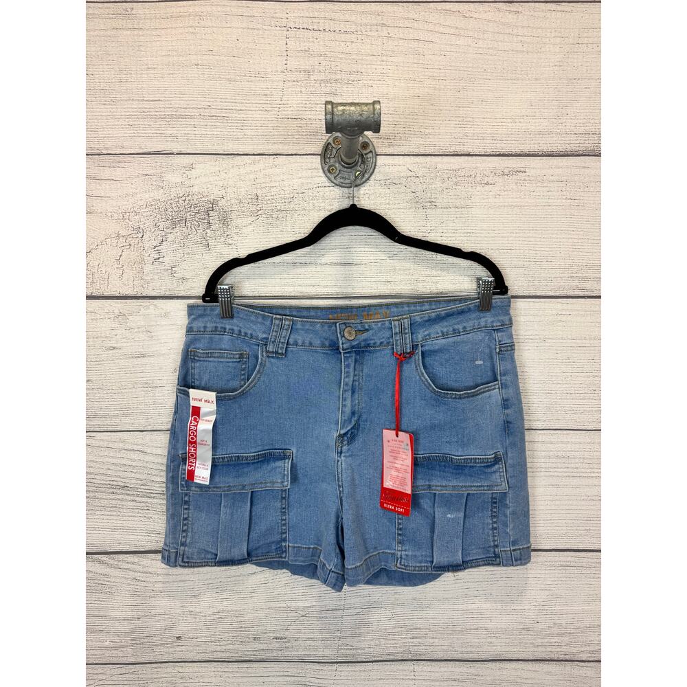 New Max Women's Ultra Soft Cargo Stretch Jean Shorts Size 16